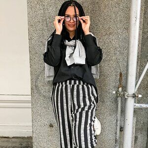 NEW Dubgee by Whoopi Side Button Long Sleeve Shirt Size S